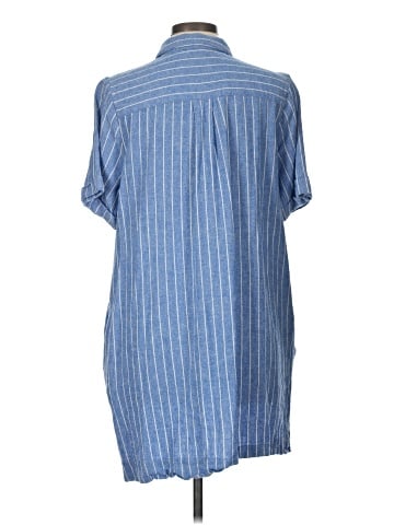 Old Navy Casual Dress (view 2)