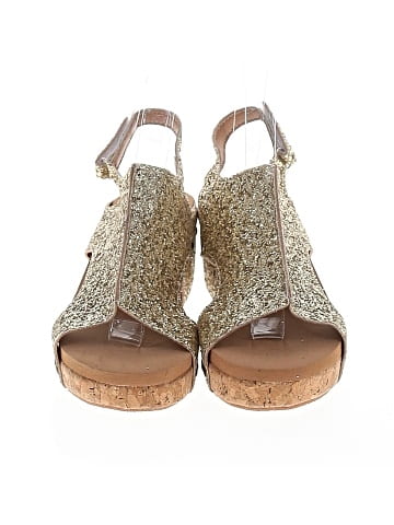 Unbranded Wedges (view 2)