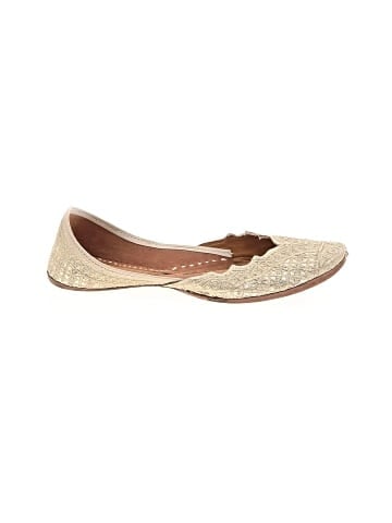 Unbranded Flats (view 1)