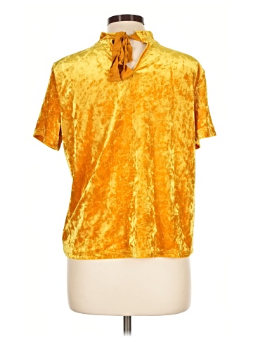 14th & Union Short Sleeve Blouse (view 2)