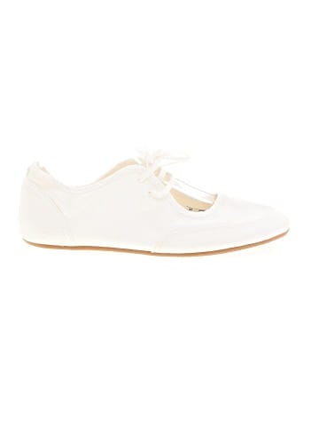 Zara Flats (view 1)