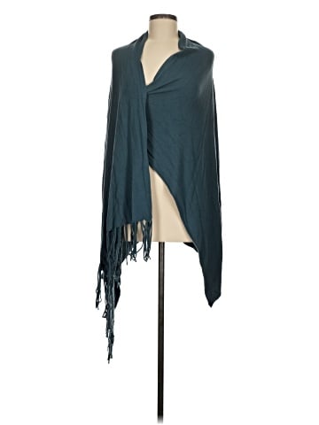 Lovestitch Poncho (view 1)