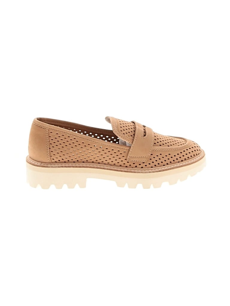 Pre-owned Dolce Vita Flats In Tan