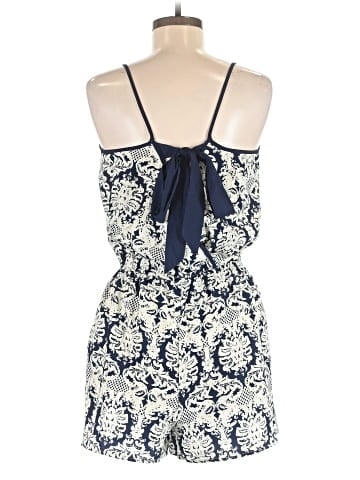Charlotte Russe Sleeveless Blouse (view 2)