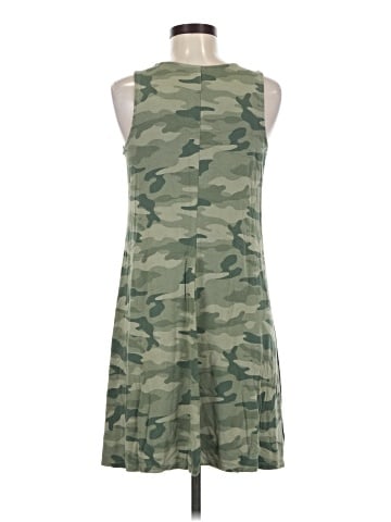 Old Navy Casual Dress (view 2)