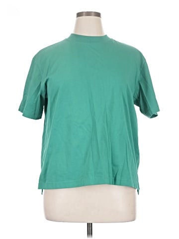 Uniqlo Short Sleeve T-Shirt (view 1)