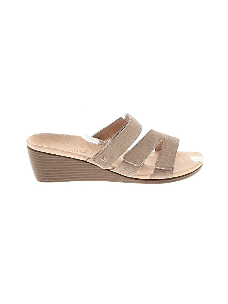 Pre-owned Vionic Wedges In Tan