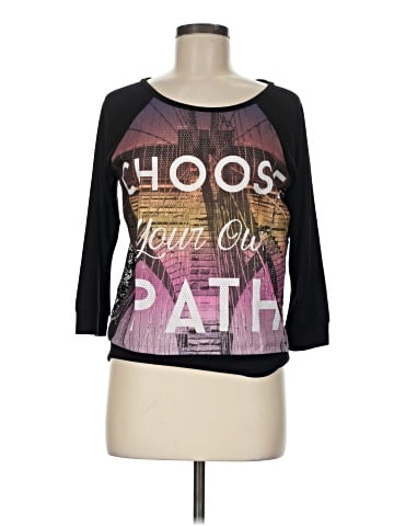 Hot Kiss 3/4 Sleeve T-Shirt (view 1)