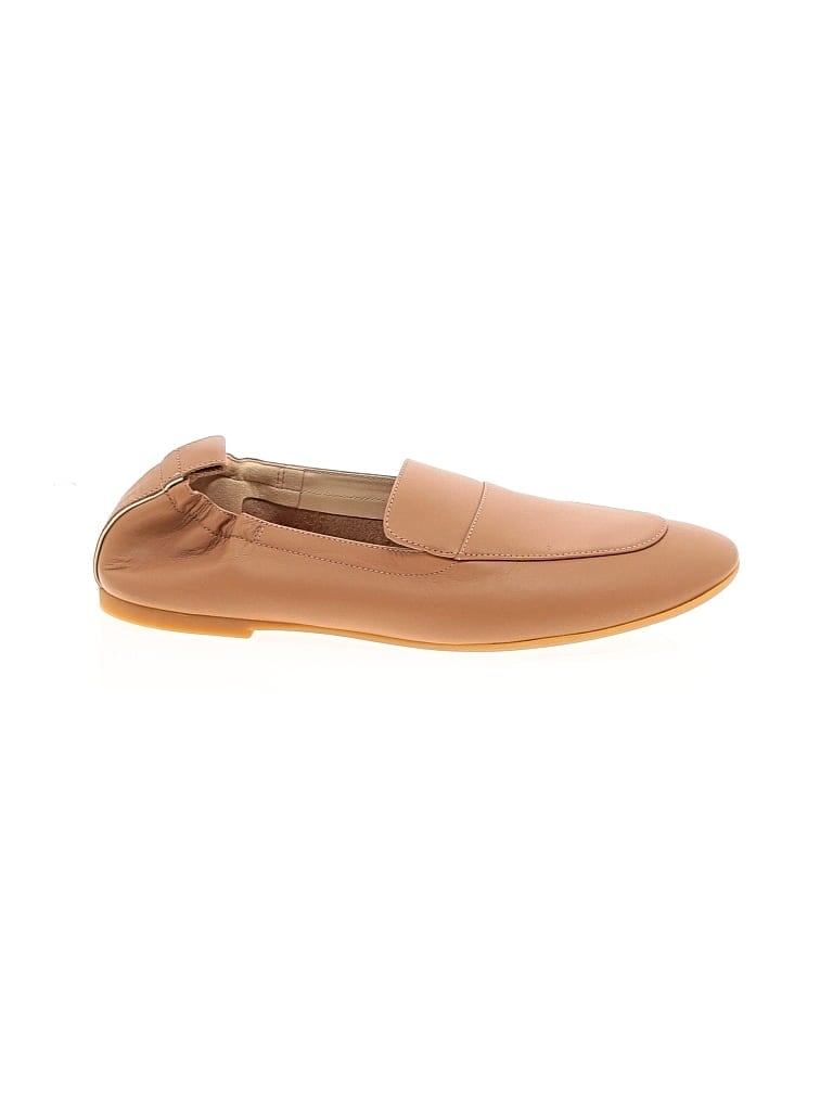 Pre-owned Everlane Flats In Tan