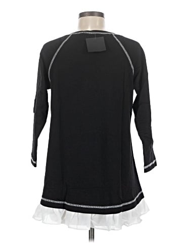 Lululemon Athletica 3/4 Sleeve Top (view 2)
