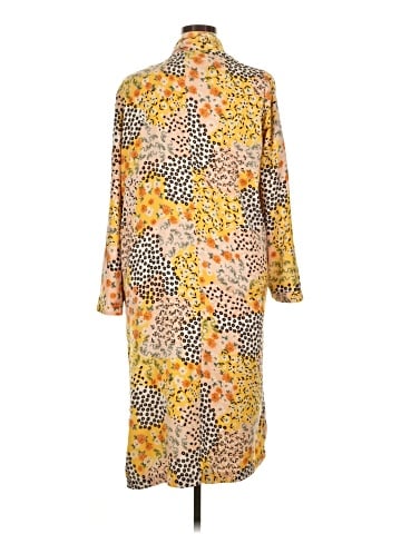 Cupcakes & Cashmere Kimono (view 2)