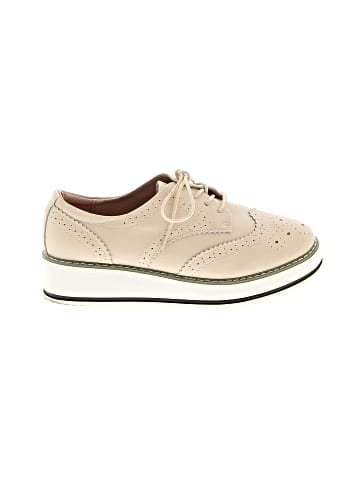 Unbranded Flats (view 1)