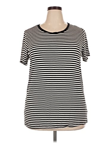 Torrid Short Sleeve T-Shirt (view 1)