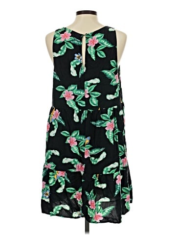 Old Navy Casual Dress (view 2)