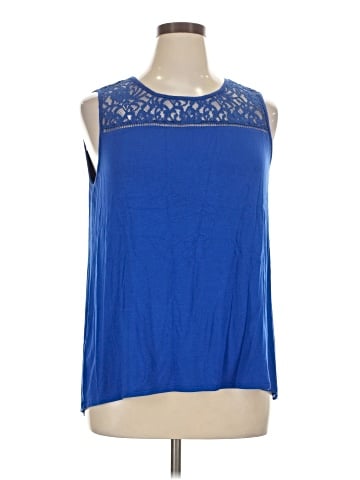 Roz & Ali Sleeveless T-Shirt (view 1)