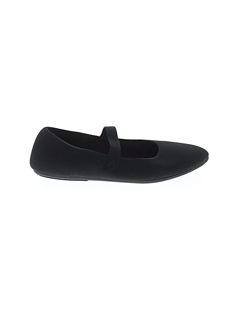 Pre-owned Aerosoles Flats In Black