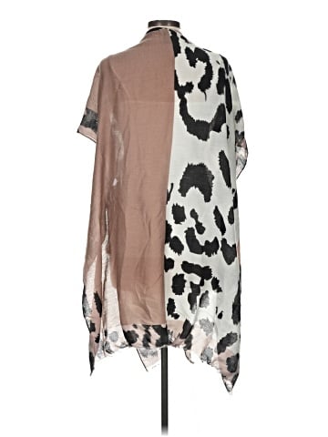 Do Everything in Love Poncho (view 2)