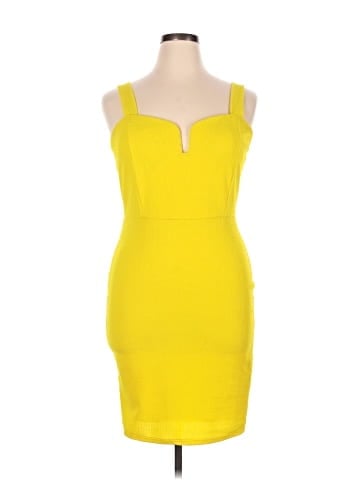 FASHION TO FIGURE Cocktail Dress (view 1)