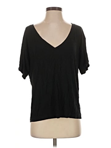 Victoria's Secret Short Sleeve T-Shirt (view 1)