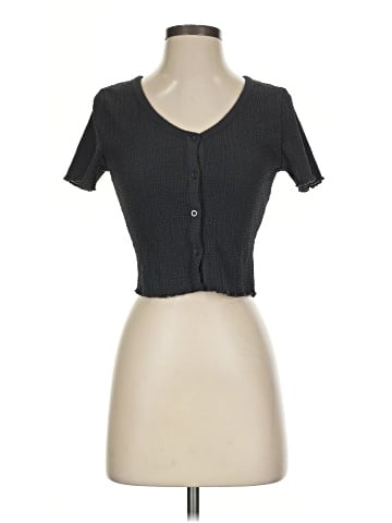 GU Short Sleeve Top (view 1)