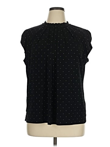 Elle Sleeveless Blouse (view 1)