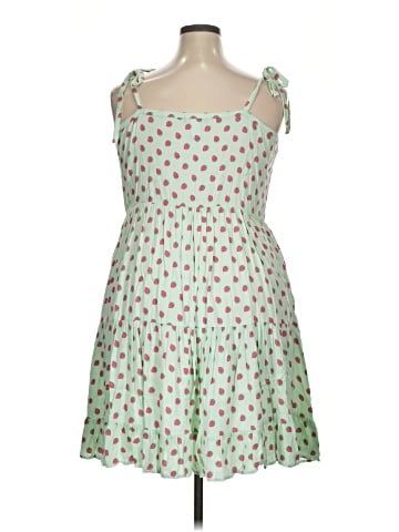Hot Topic Casual Dress (view 2)