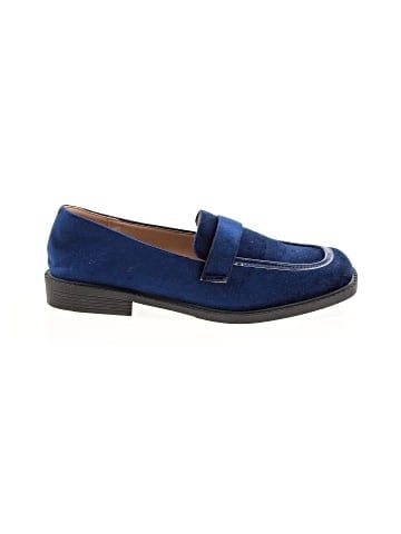 Unbranded Flats (view 1)