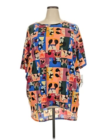 Lularoe 3/4 Sleeve T-Shirt (view 1)
