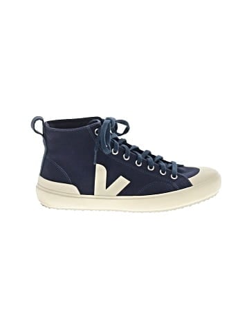 VEJA Sneakers (view 1)
