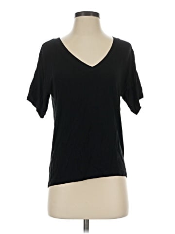 Victoria's Secret Short Sleeve T-Shirt (view 1)