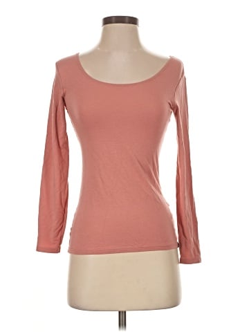 Uniqlo 3/4 Sleeve T-Shirt (view 1)