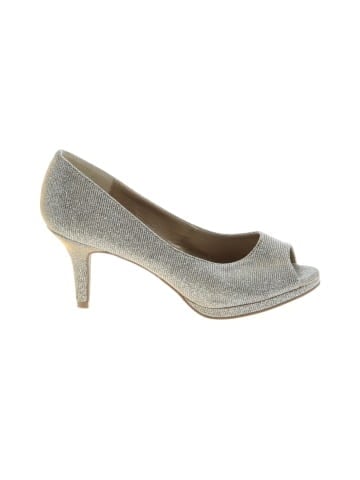 Kelly & Katie Heels (view 1)
