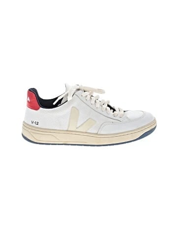 VEJA Sneakers (view 1)