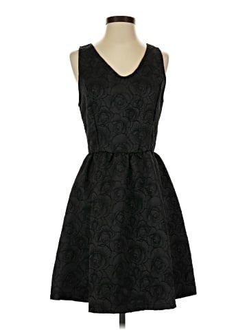Le Lis Casual Dress (view 1)