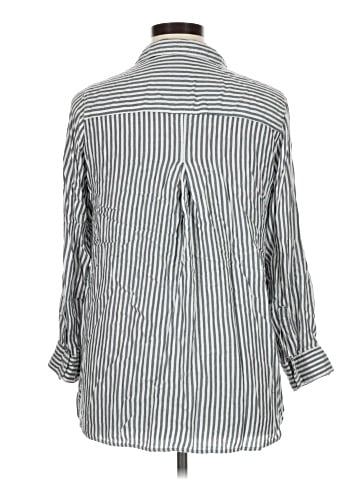 Velvet Heart 3/4 Sleeve Button-Down Shirt (view 2)