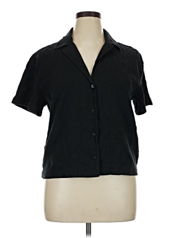 Fabletics Short Sleeve Button-Down Shirt (view 1)