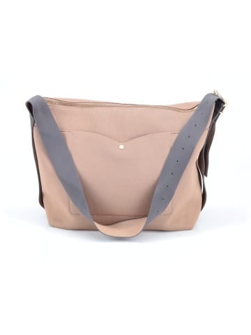 Cuyana Messenger (view 1)