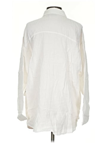 32 Degrees Long Sleeve Button-Down Shirt (view 2)
