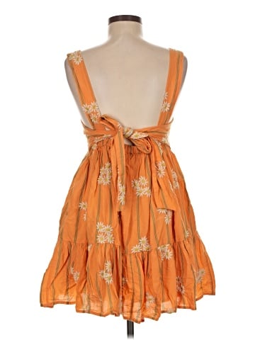 Urban Outfitters Casual Dress (view 2)
