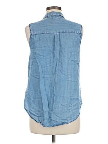 Who What Wear Sleeveless Button-Down Shirt (view 2)