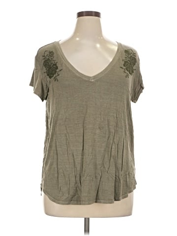 American Eagle Outfitters Short Sleeve T-Shirt (view 1)