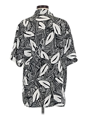 Draper's & Damon's Short Sleeve Blouse (view 2)