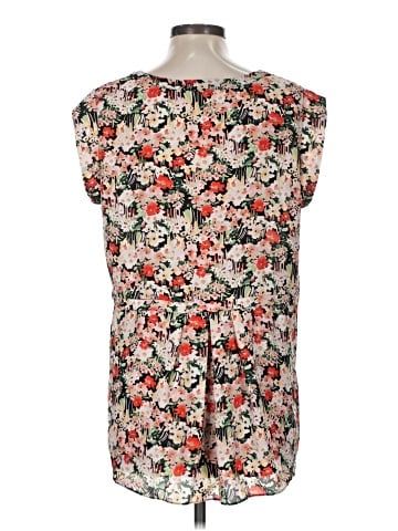 Everleigh Sleeveless Blouse (view 2)