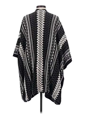 Ecote Poncho (view 2)