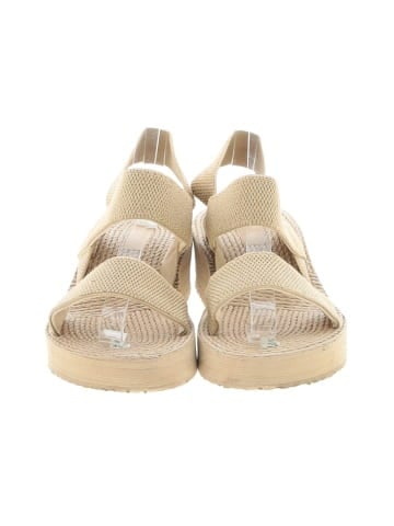 Unbranded Wedges (view 2)