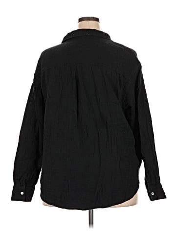 Maurices Long Sleeve Button-Down Shirt (view 2)