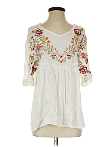 The Pyramid Collection 3/4 Sleeve Blouse (view 1)