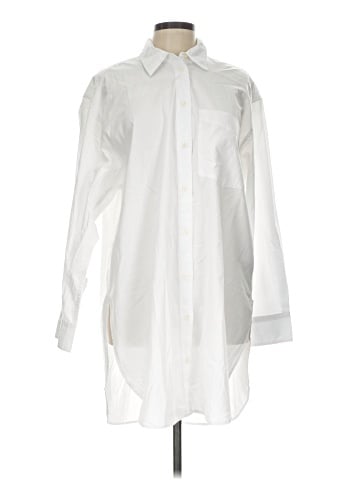 Gap Long Sleeve Button-Down Shirt (view 1)