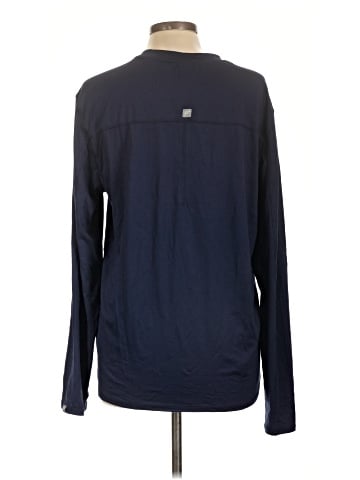 Fabletics Long Sleeve T-Shirt (view 2)