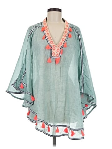 Shiraleah Poncho (view 1)